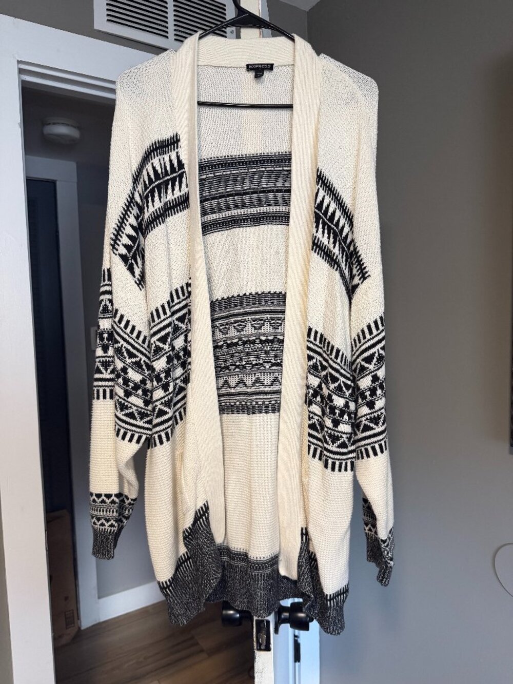 Express Open Cardigan sz L